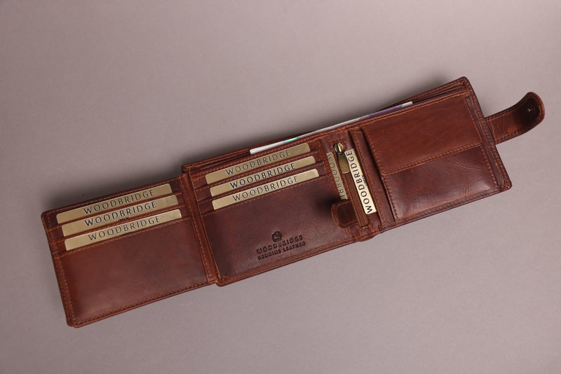 Personalised Engraved Mens Bifold Brown Leather Wallet