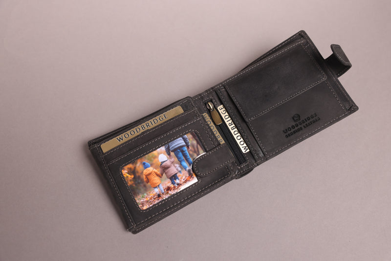 Personalised Engraved Mens Bifold Black Leather Wallet