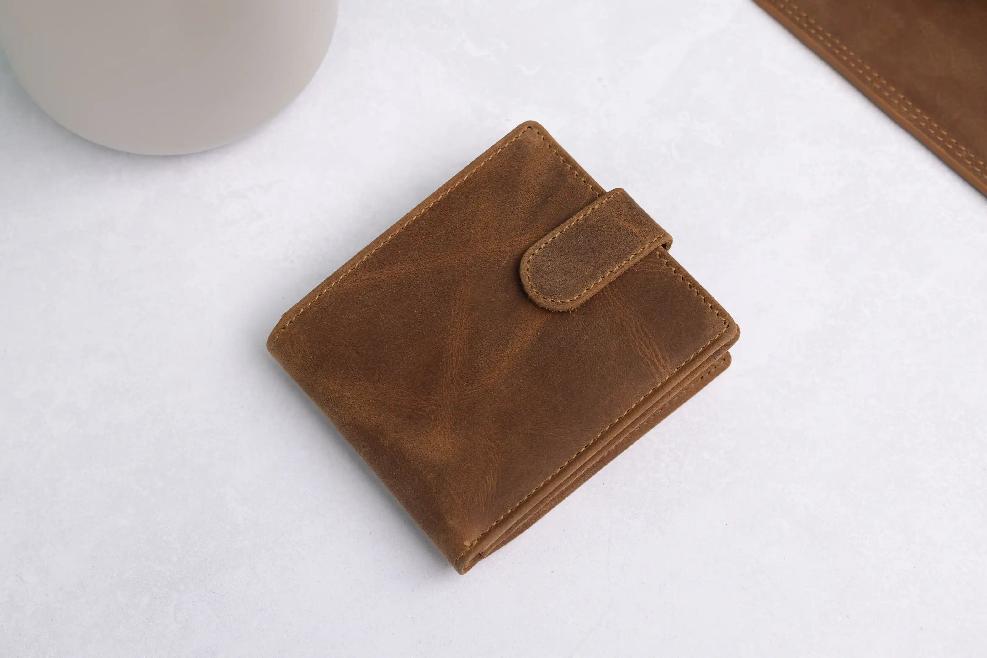 Personalised Rustic Brown Leather Wallet – Bifold with Large Zip Coin Pocket