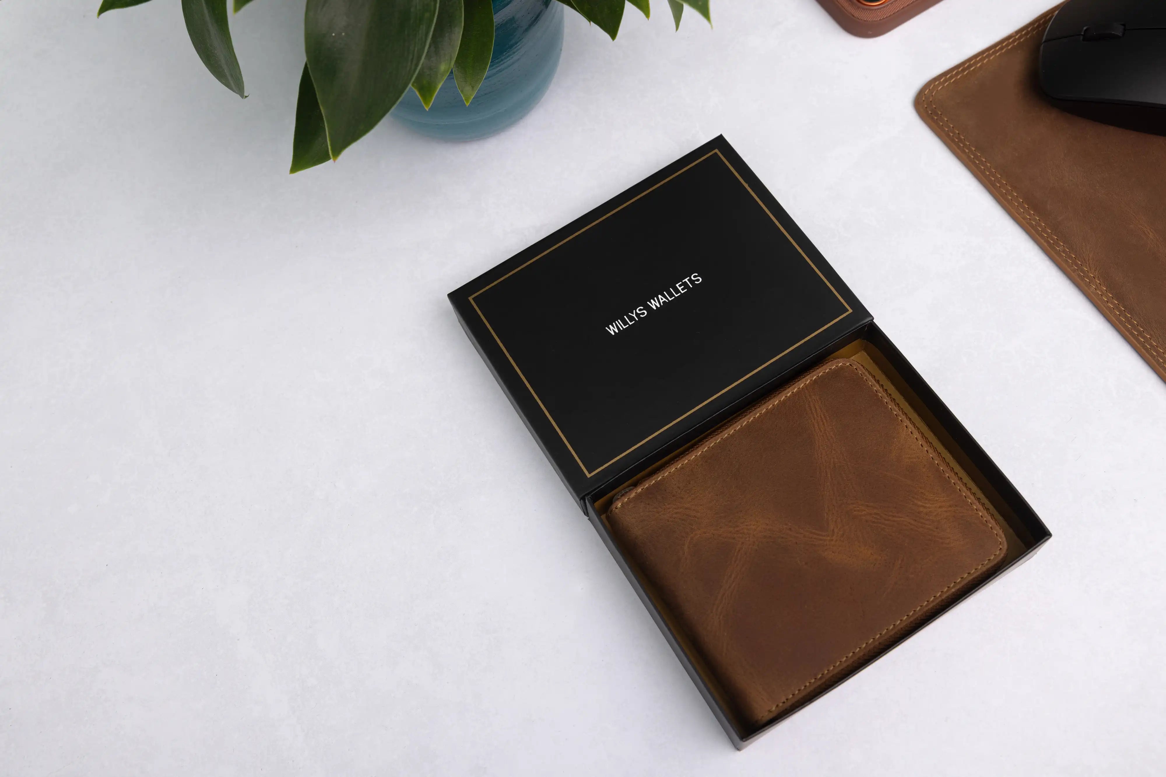 Personalised Rustic Brown Leather Wallet – Bifold Zip-Around RFID Wallet