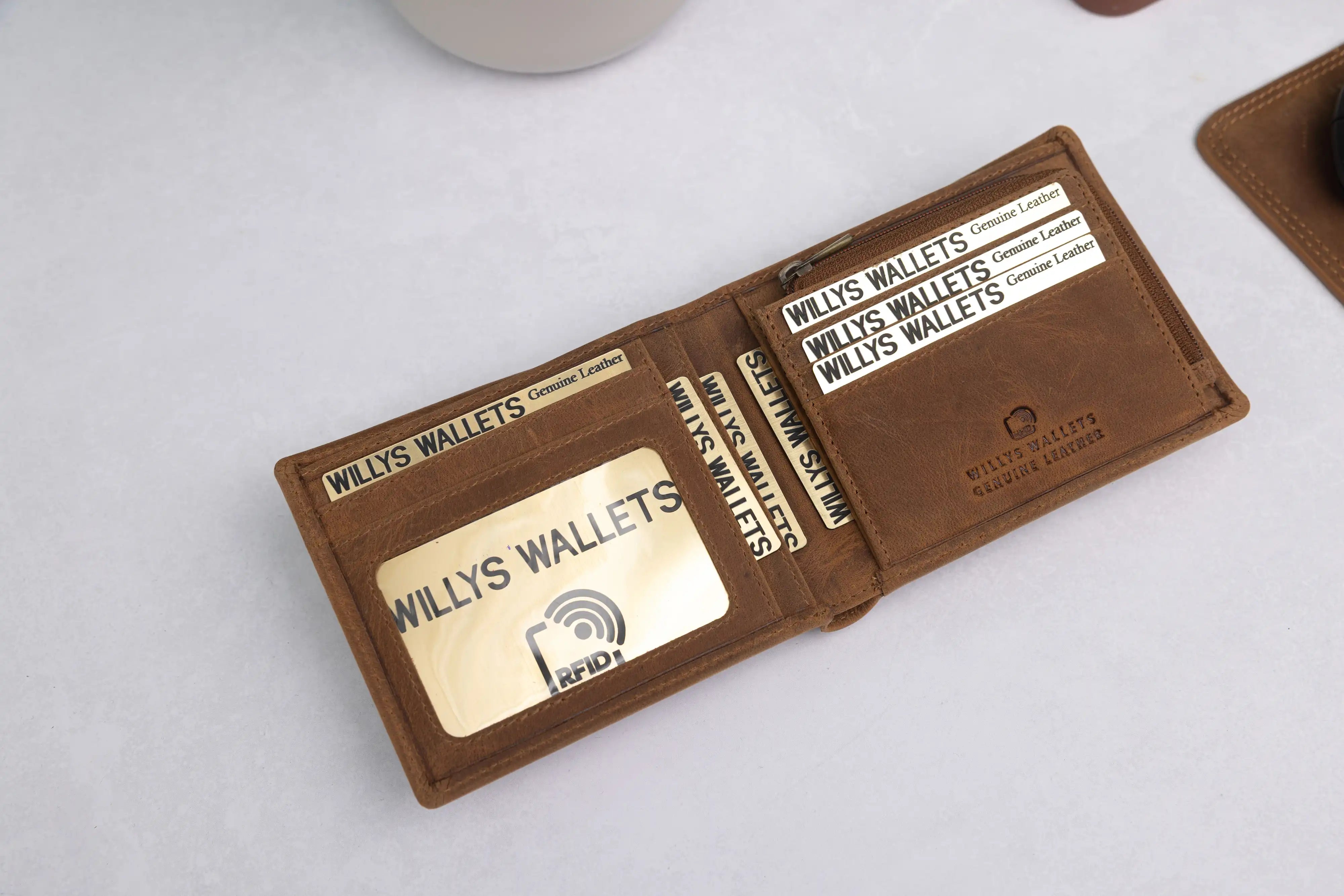 Personalised Rustic Brown Leather Wallet – Bifold with Zip Coin Pocket & RFID Protection