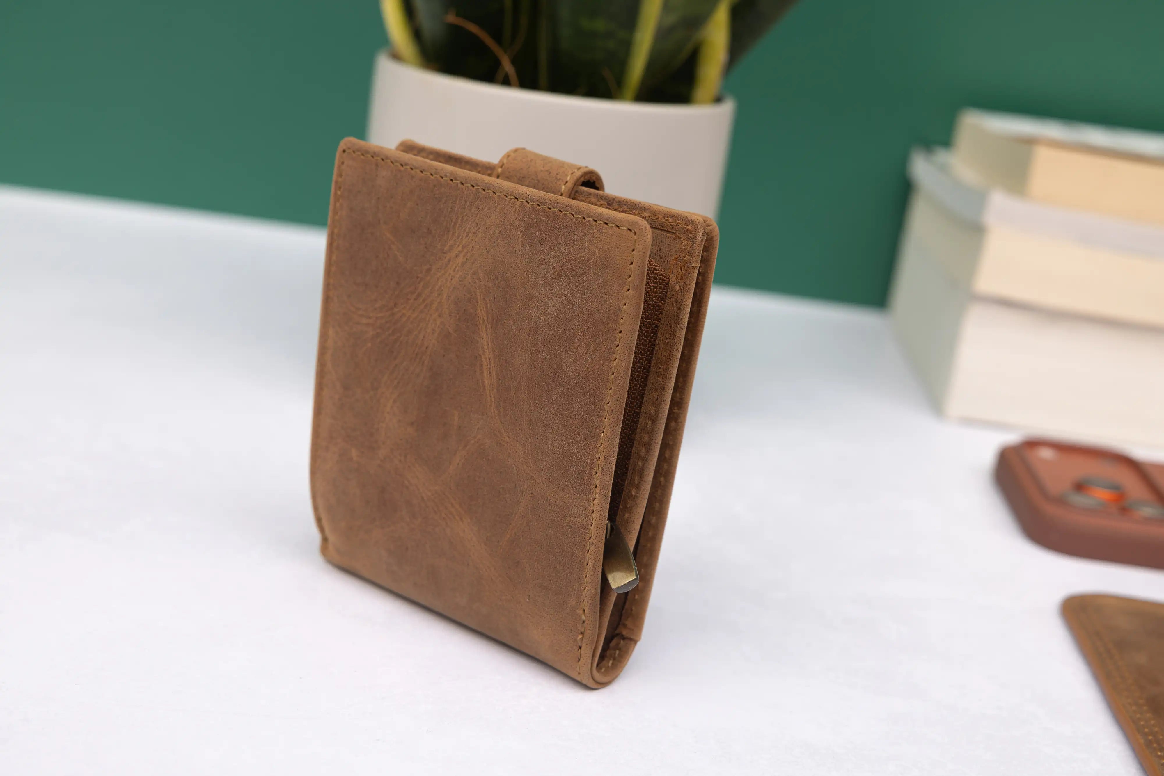 Personalised Rustic Brown Leather Wallet – Bifold with Large Zip Coin Pocket