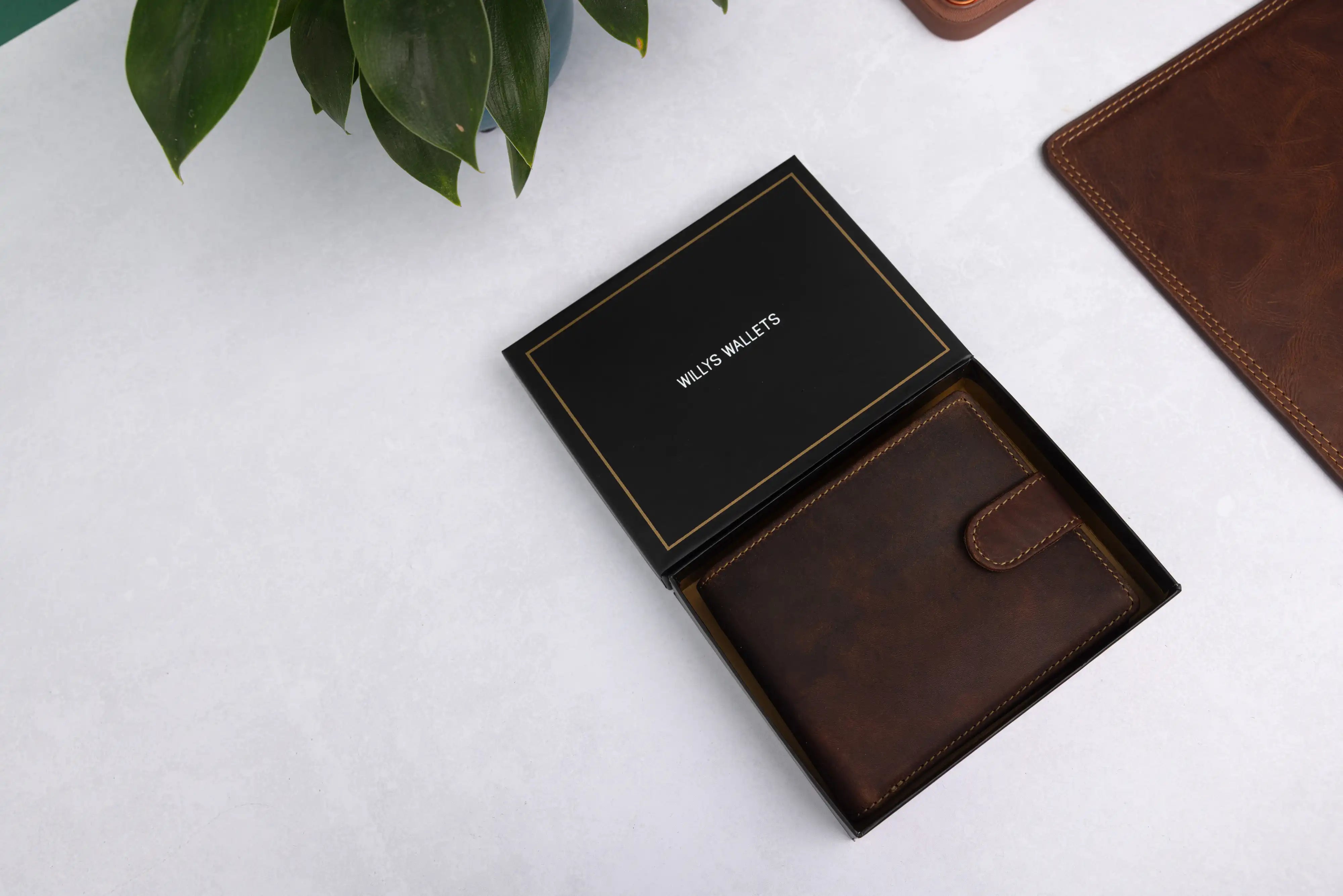 Personalised Brown Leather Wallet – Bifold with Card Holder Slots & RFID Protection
