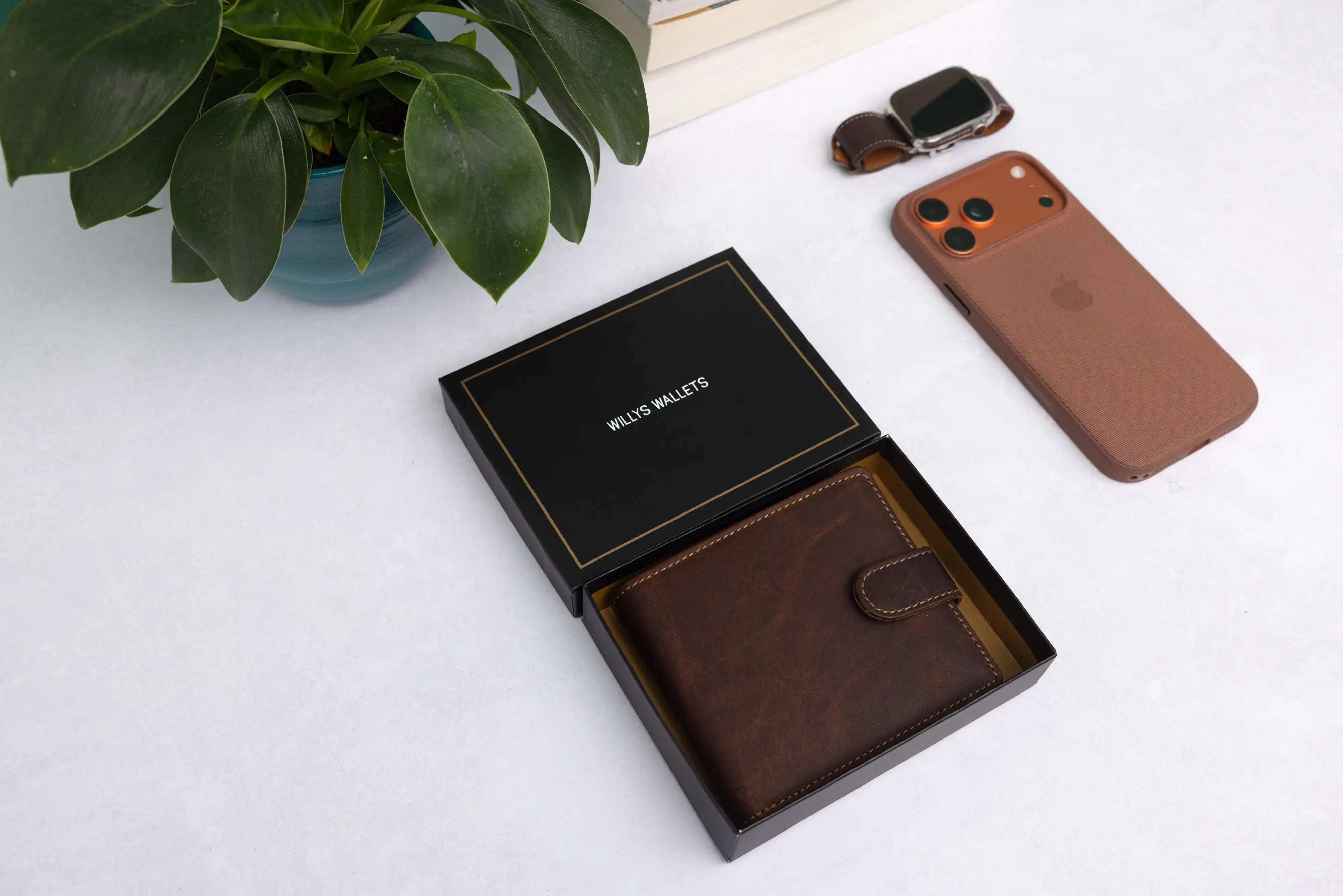 Personalised Brown Leather Wallet – Bifold with Coin Pocket