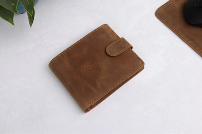 Personalised High-Capacity Rustic Brown Hunter Leather Wallet – Bifold RFID Wallet for Men