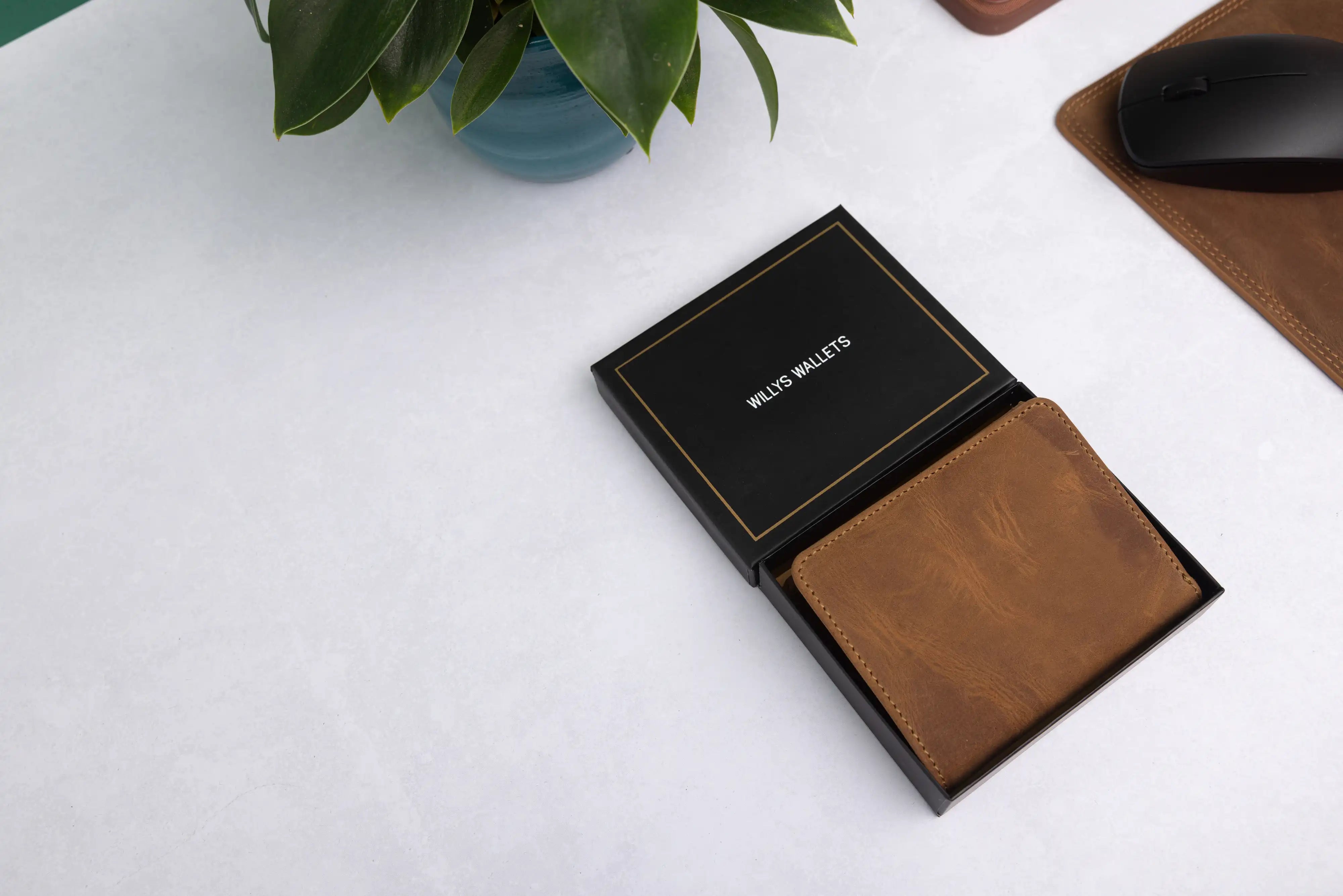 Personalised Rustic Brown Leather Wallet – Trifold RFID Wallet for Men