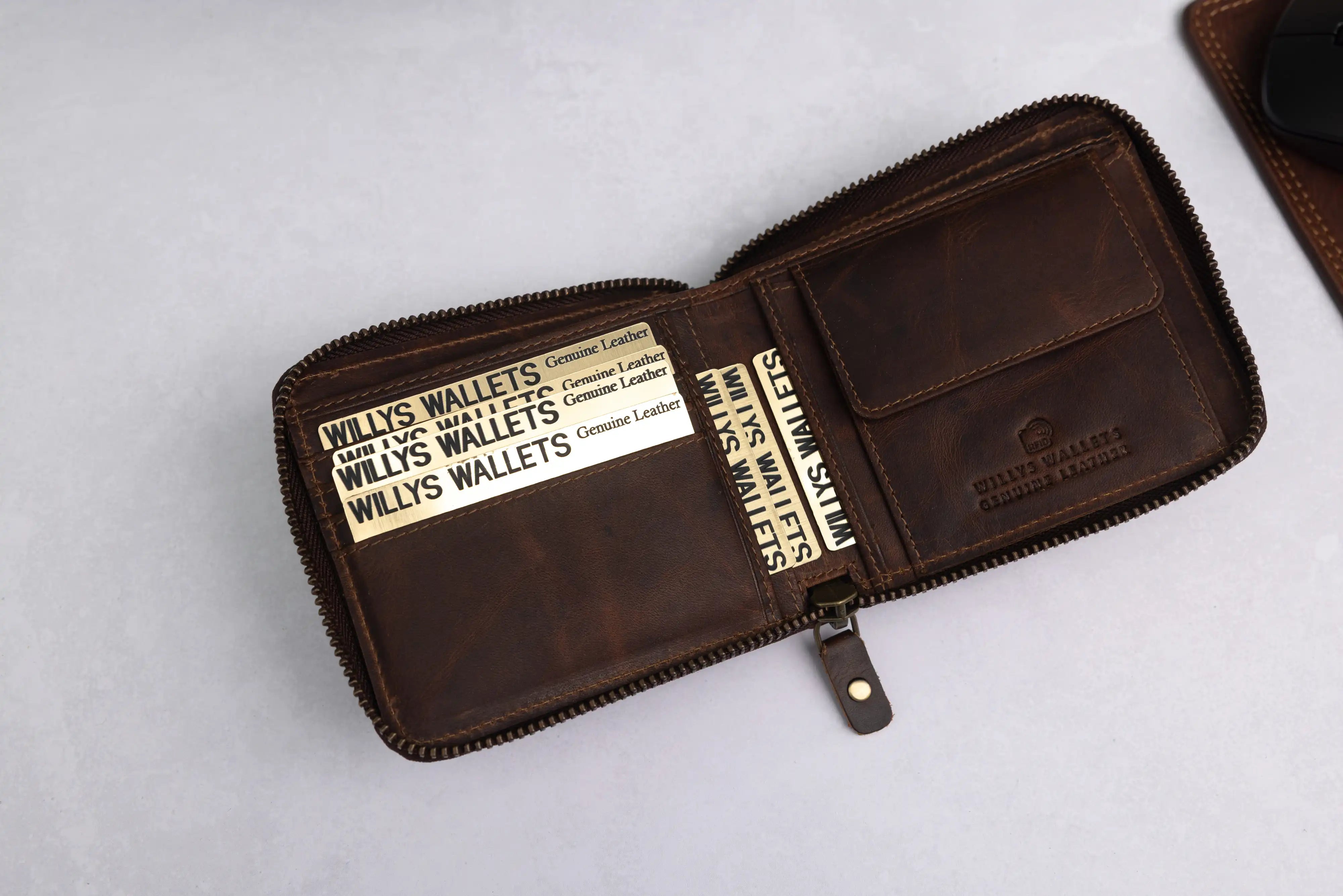 Personalised Brown Leather Wallet – Zip-Around Bifold Design