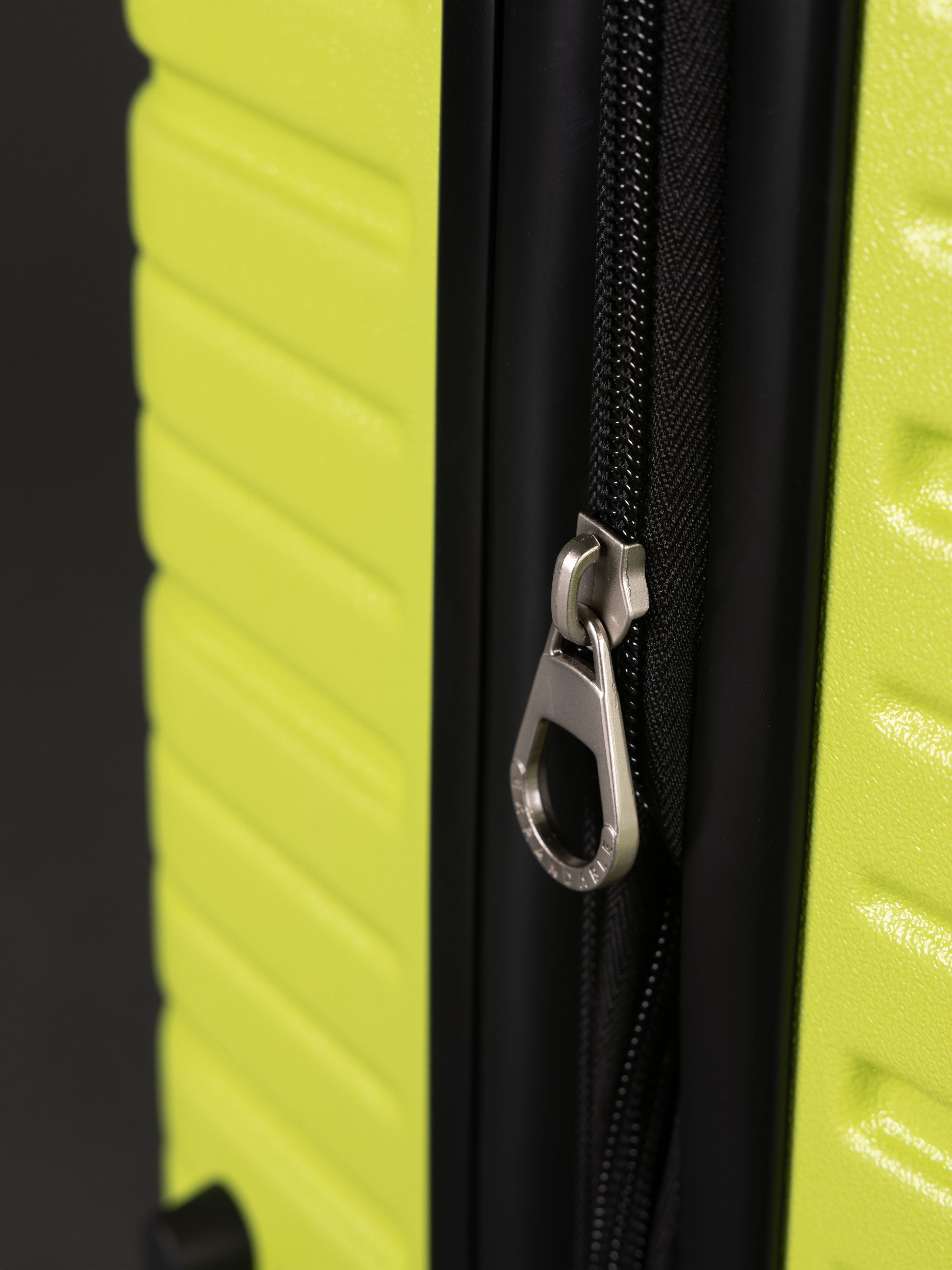 BEOW 3 Piece Lime Green Luggage Set – 20", 24" & 28" Suitcases with Expandable Hard Shell, Spinner Wheels & TSA Locks