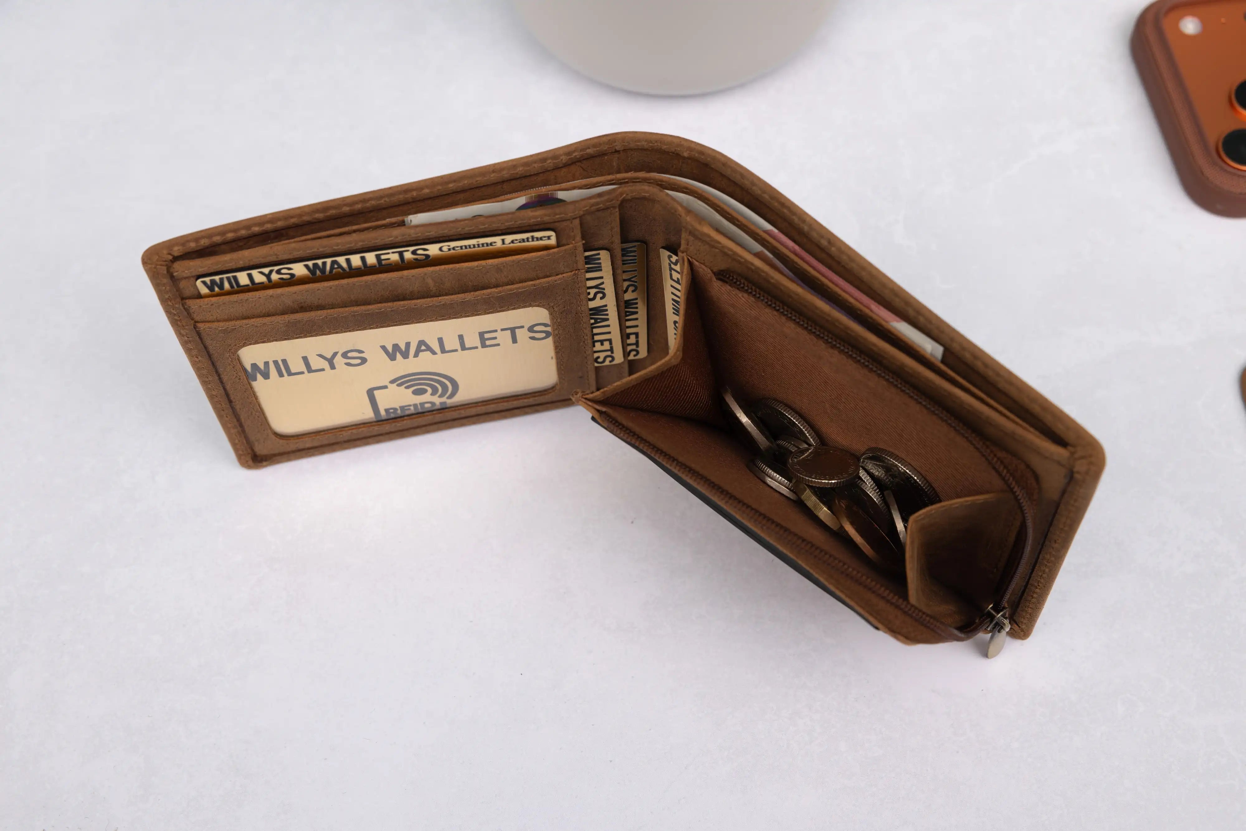 Personalised Rustic Brown Leather Wallet – Bifold with Zip Coin Pocket & RFID Protection