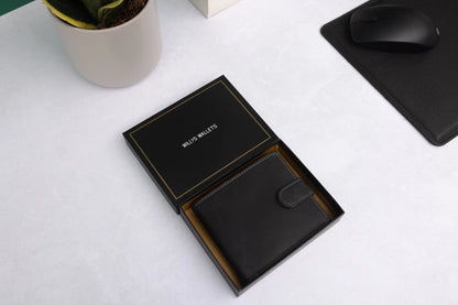 Personalised Black Hunter Leather Wallet – Bifold with Coin Pocket & RFID Protection