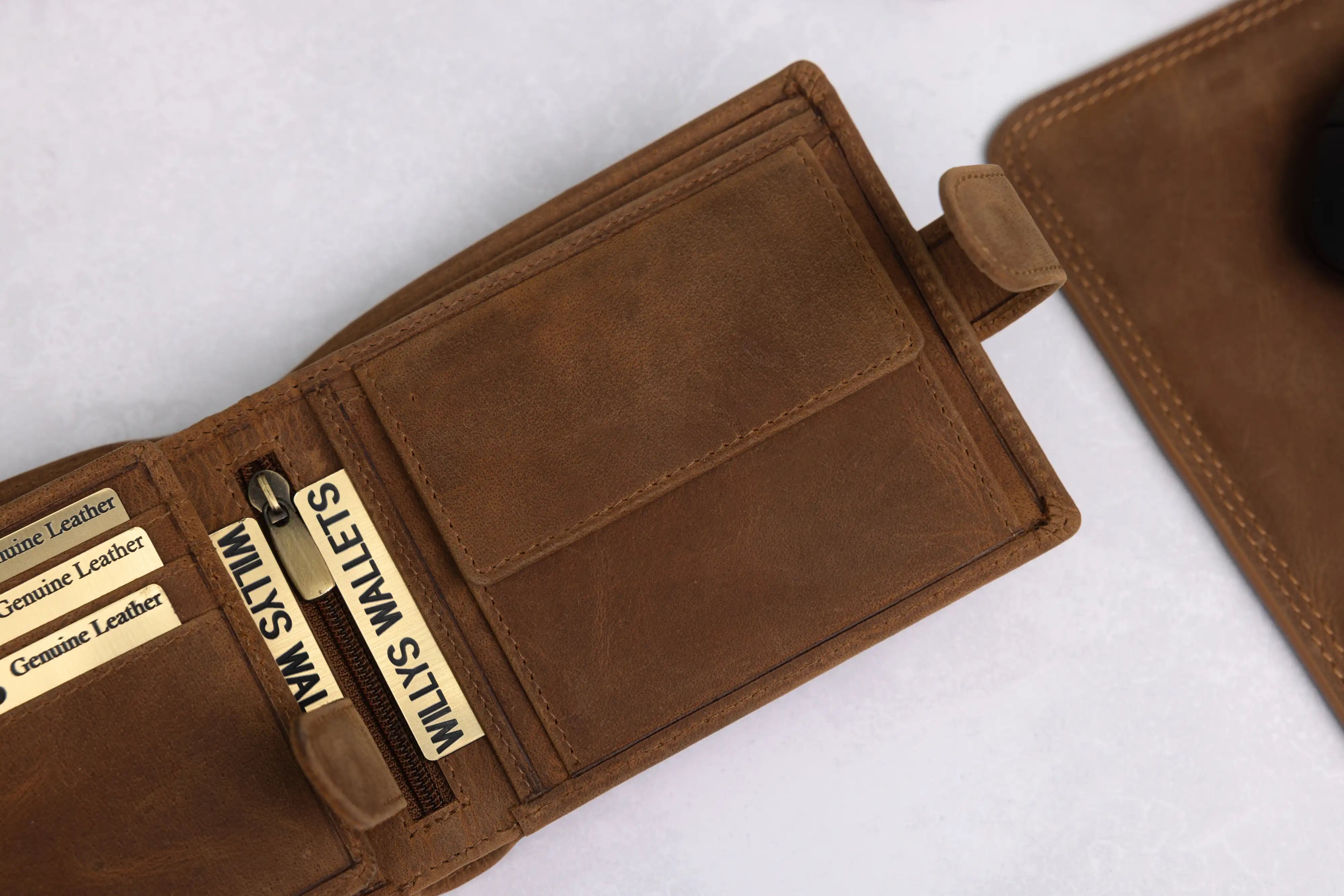 Personalised High-Capacity Rustic Brown Hunter Leather Wallet – Bifold RFID Wallet for Men