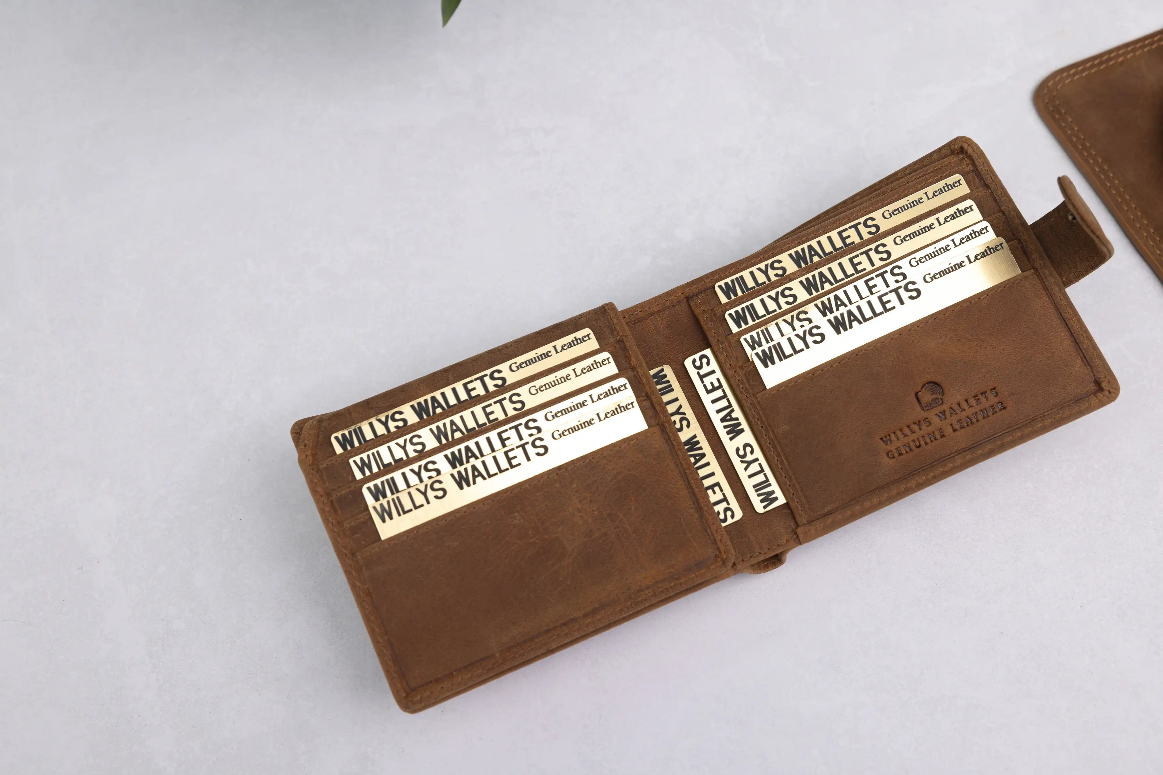Personalised Rustic Brown Leather Wallet – Bifold with Card Holder Slots & RFID Protection
