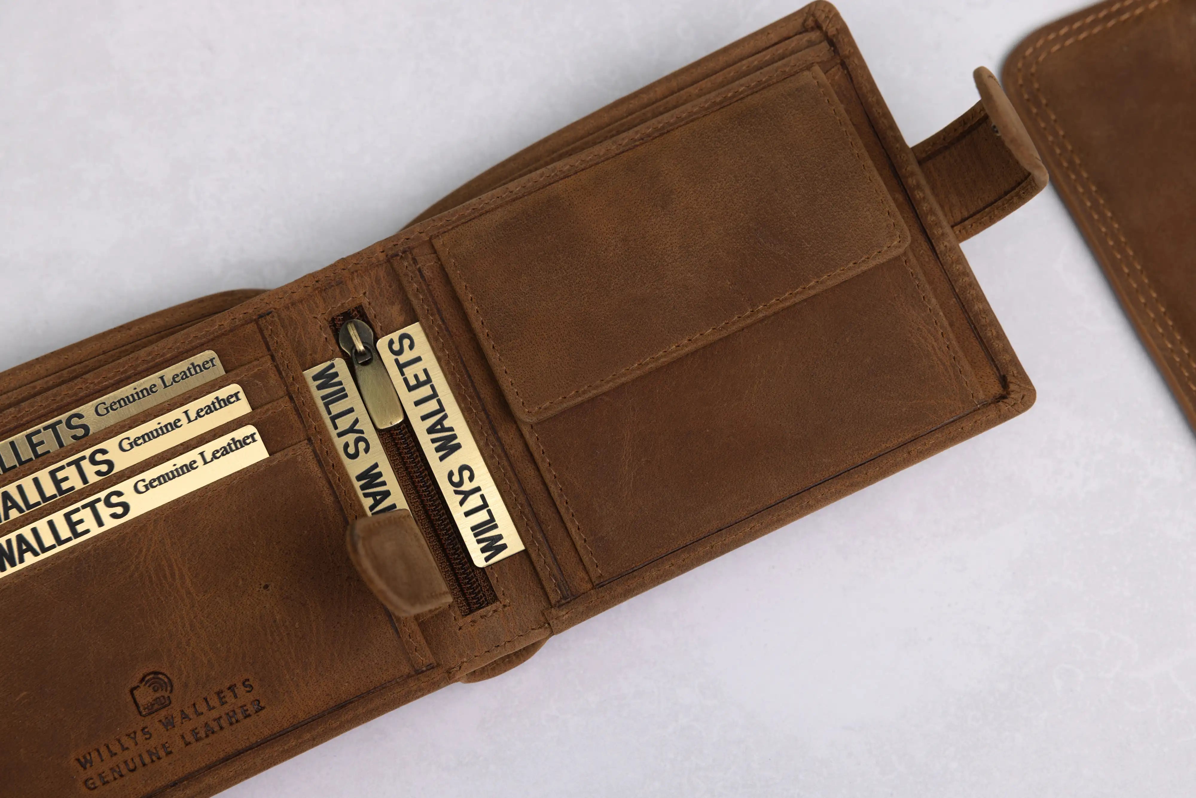 Personalised High-Capacity Rustic Brown Hunter Leather Wallet – Bifold RFID Wallet for Men