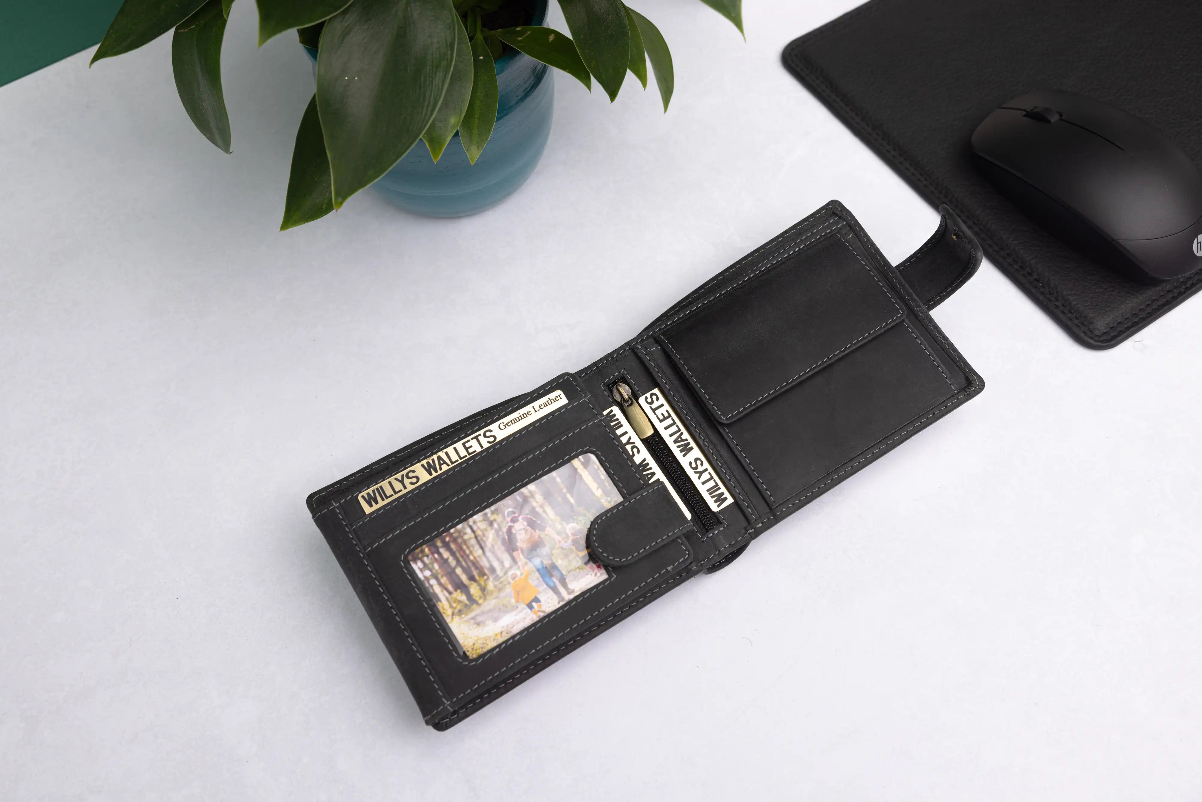 Personalised High-Capacity Black Hunter Leather Wallet – Bifold RFID Wallet for Men