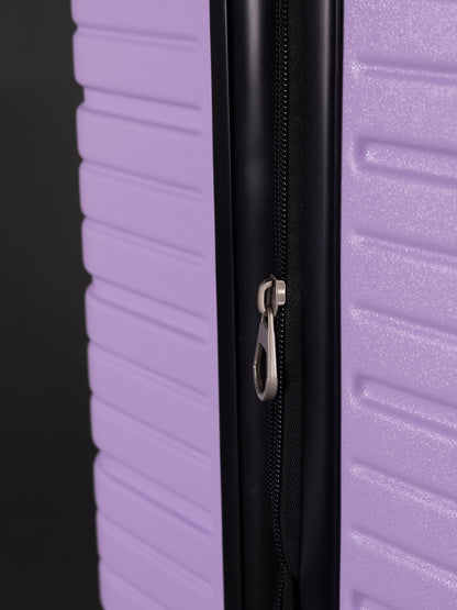 “Side view of expandable BEOW luggage showing 20% additional storage capacity”