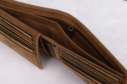 Personalised Rustic Brown Leather Wallet – Bifold with Card Holder Slots & RFID Protection