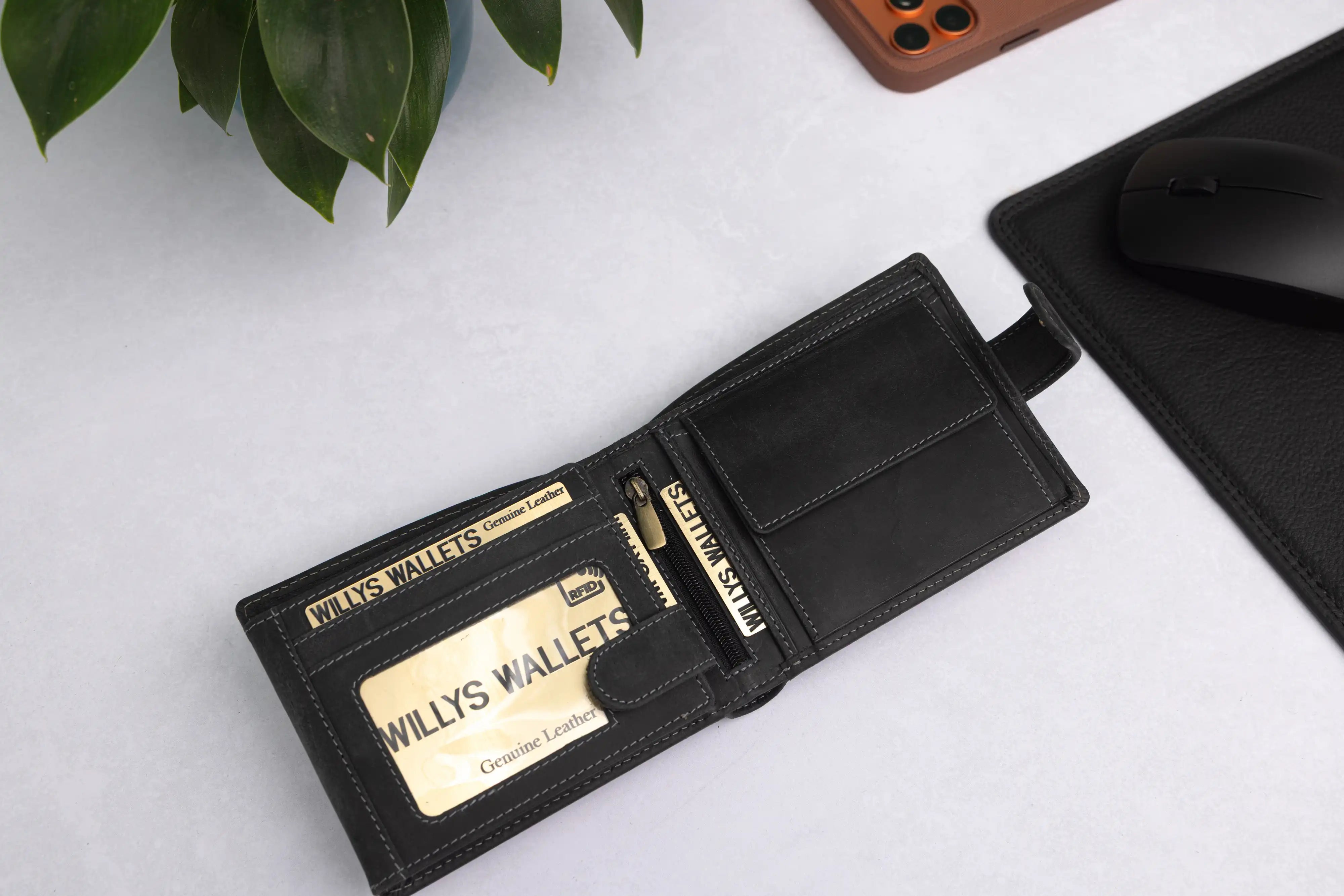 Personalised High-Capacity Black Hunter Leather Wallet – Bifold RFID Wallet for Men