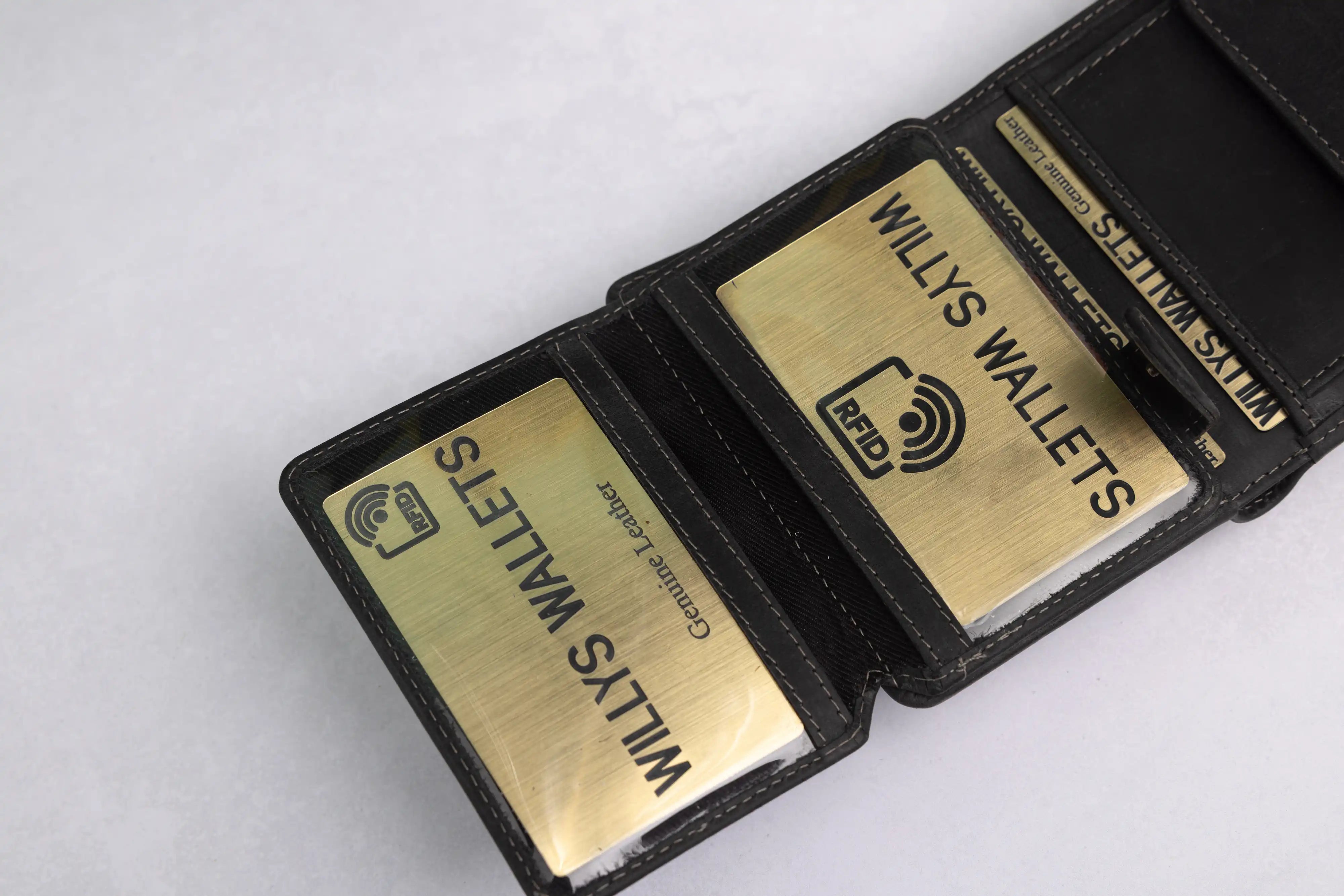 Personalised Black Hunter Leather Wallet – Trifold RFID Wallet for Men