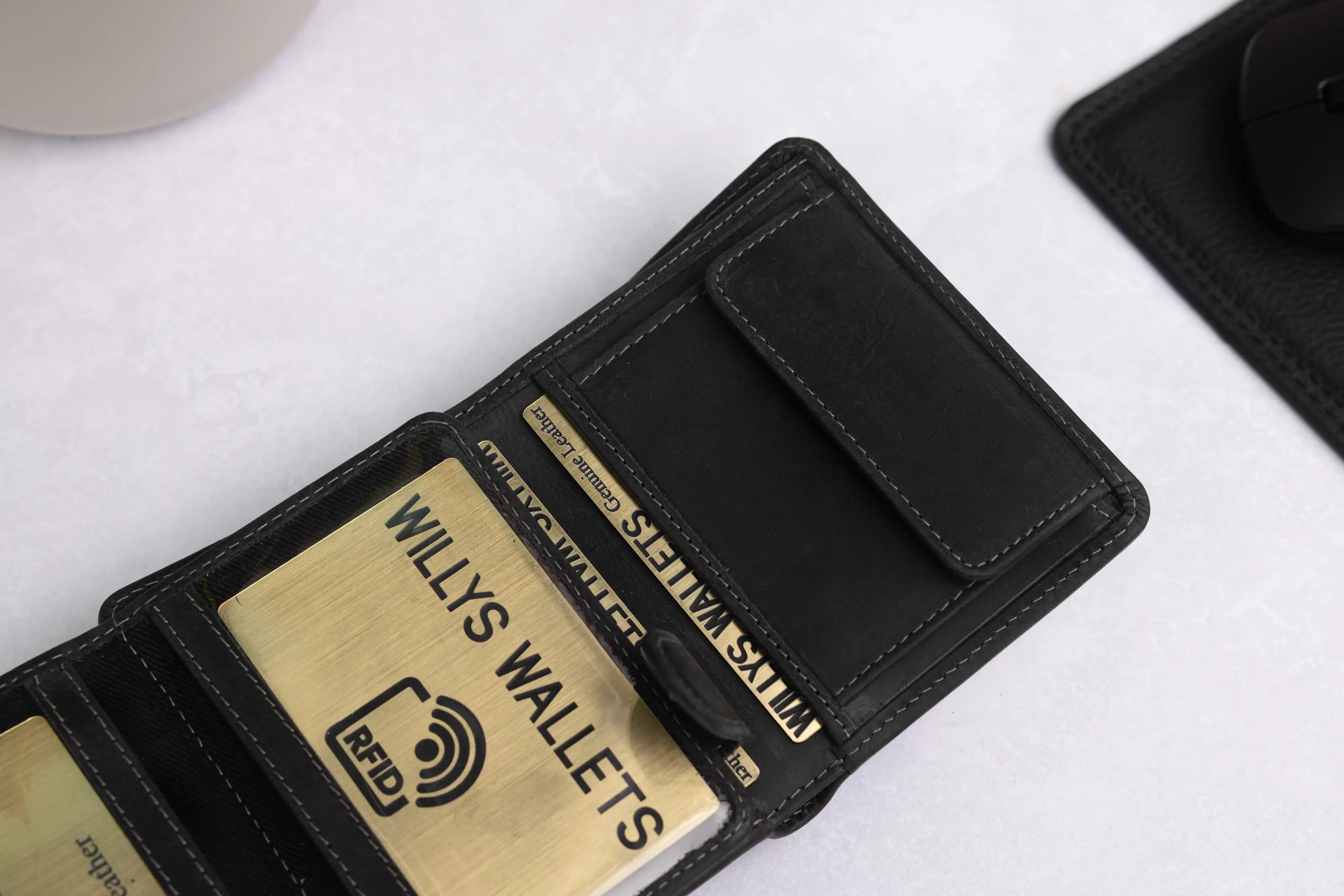 Personalised Black Hunter Leather Wallet – Trifold RFID Wallet for Men