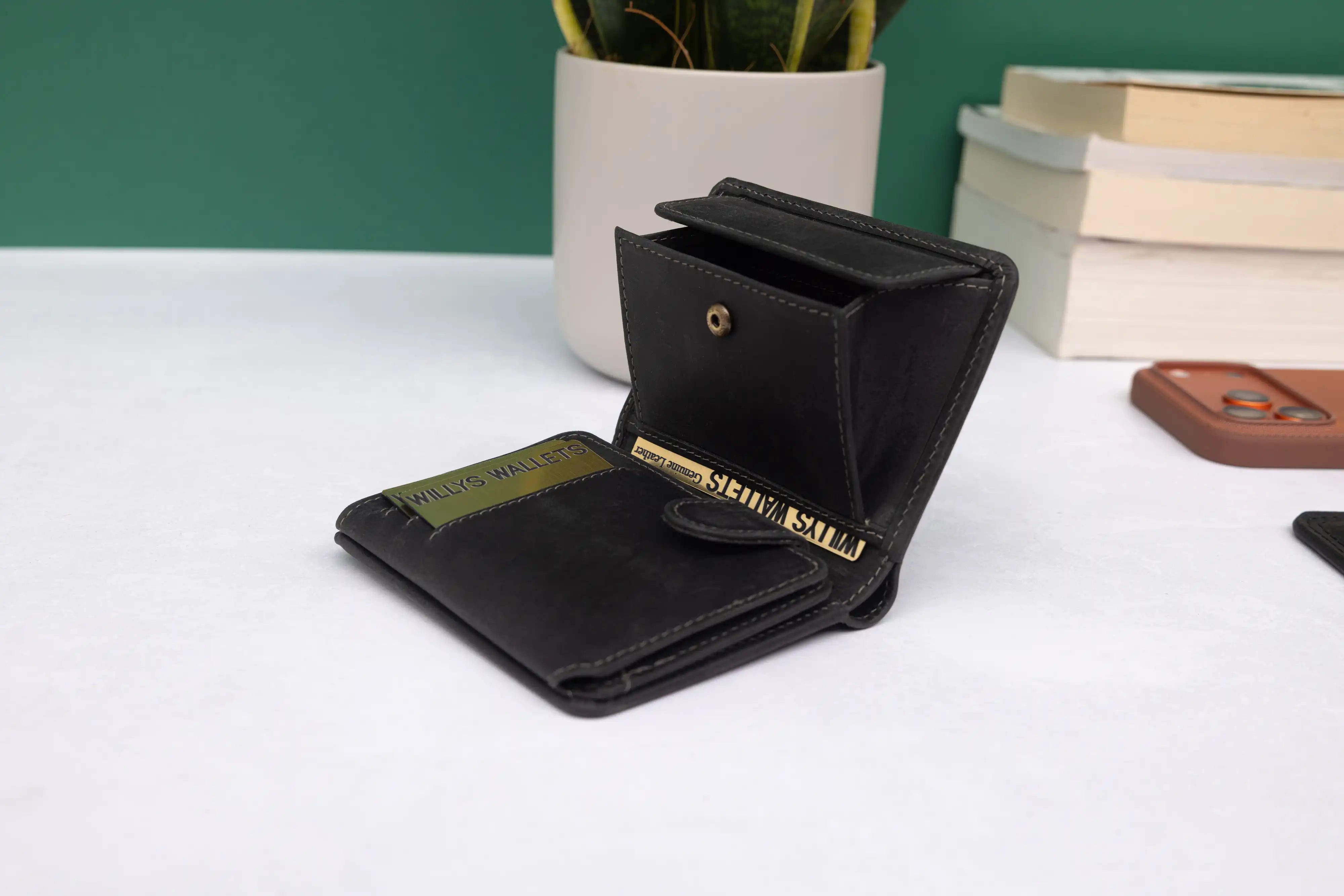 Personalised Black Hunter Leather Wallet – Trifold RFID Wallet for Men