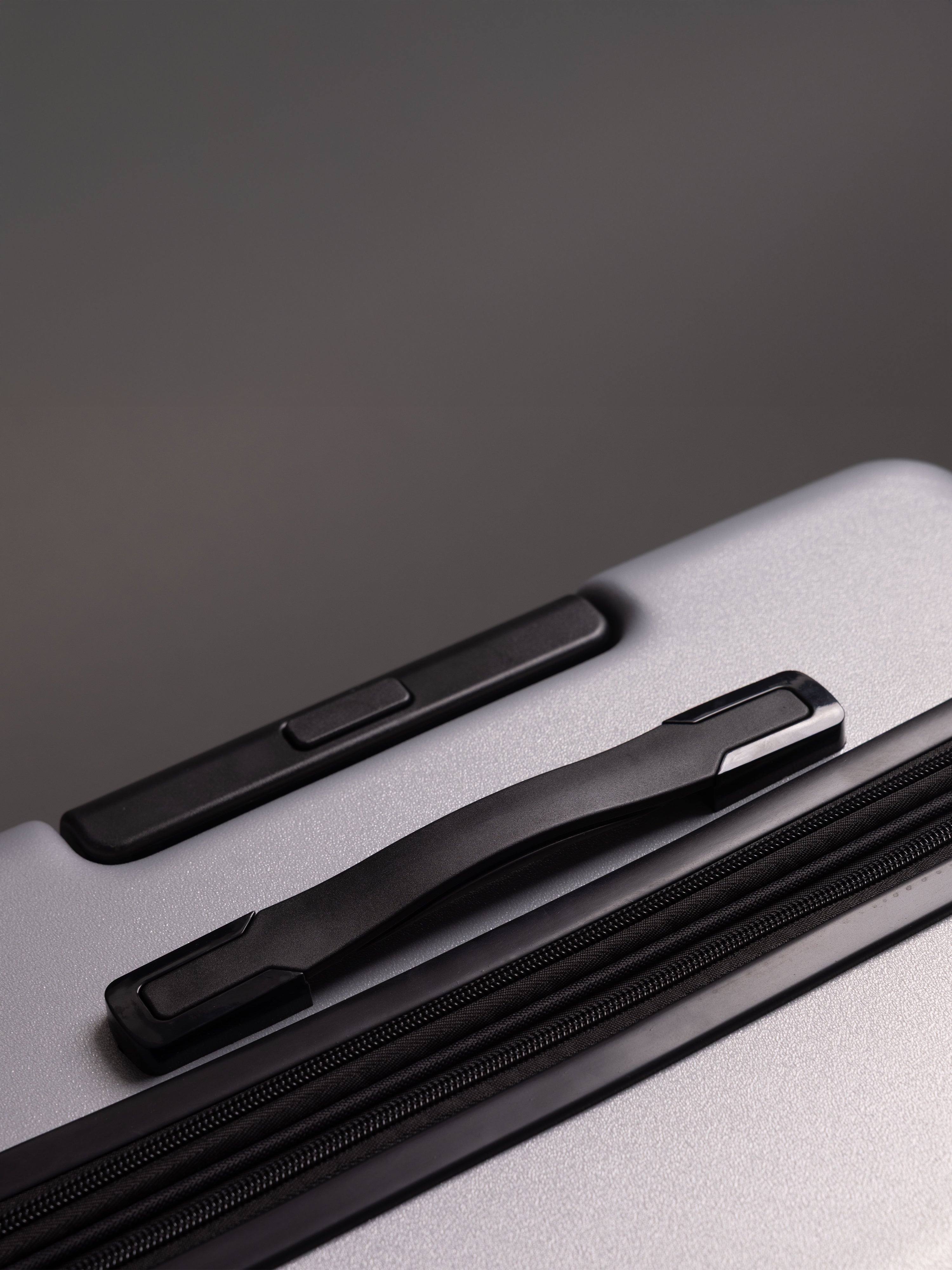 BEOW 3 Piece Silver Luggage Set – 20", 24" & 28" Suitcases with Expandable Hard Shell, Spinner Wheels & TSA Locks