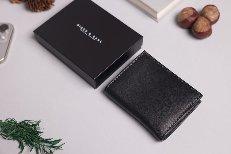 "Christmas gift wallet – personalised trifold design"