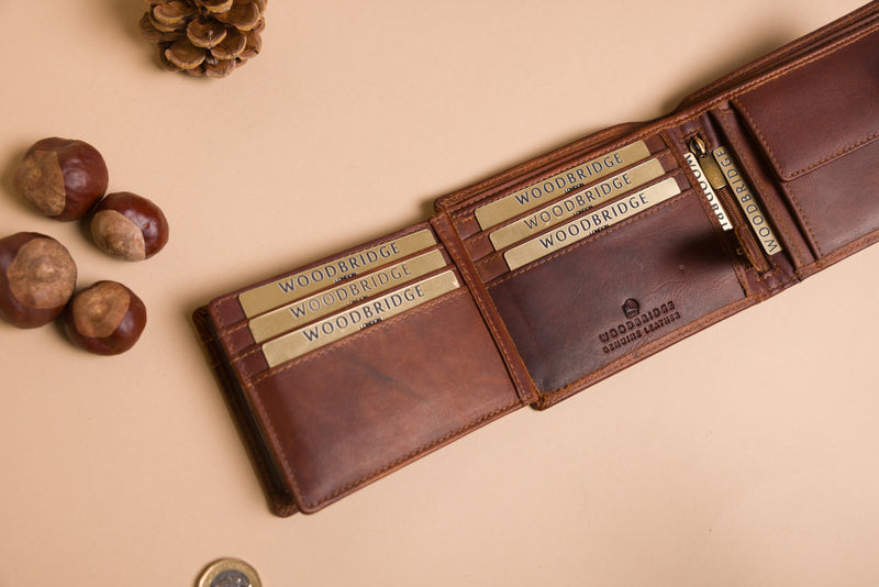 Personalised Engraved Mens Bifold Brown Leather Wallet
