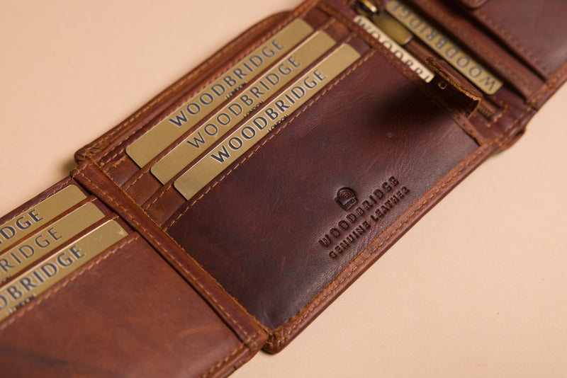 Personalised Engraved Mens Bifold Brown Leather Wallet