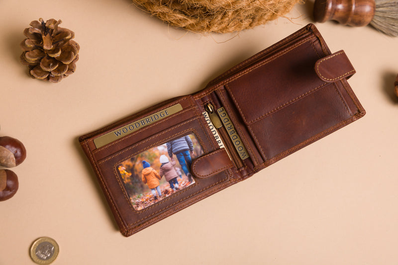 Personalised Engraved Mens Bifold Brown Leather Wallet