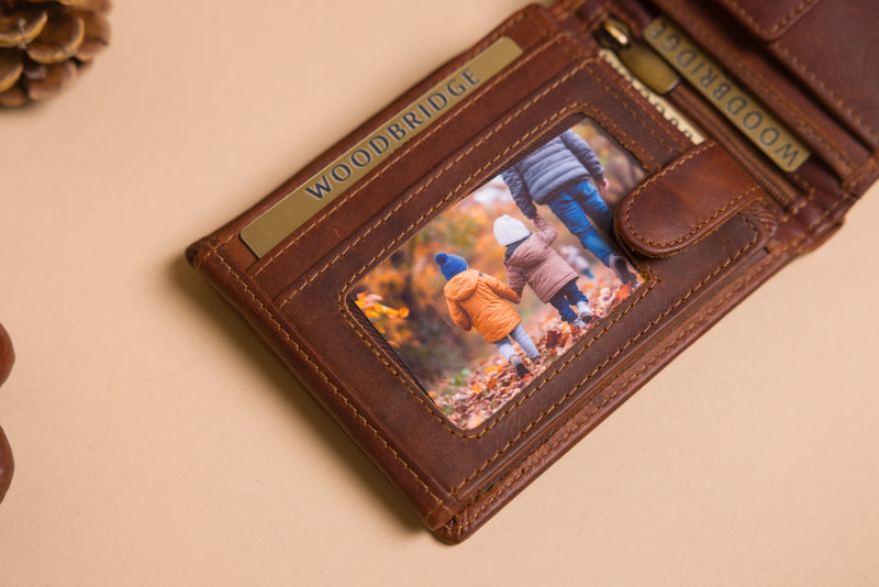 Personalised Engraved Mens Bifold Brown Leather Wallet