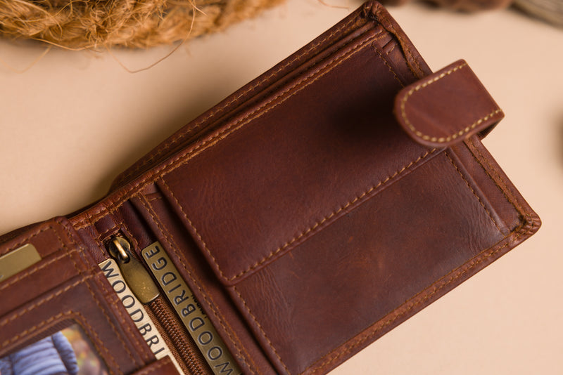 Personalised Engraved Mens Bifold Brown Leather Wallet