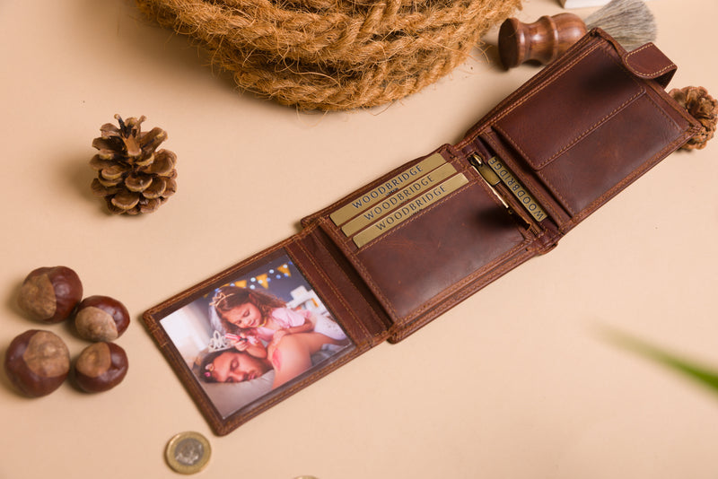 Personalised Engraved Mens Bifold Brown Leather Wallet