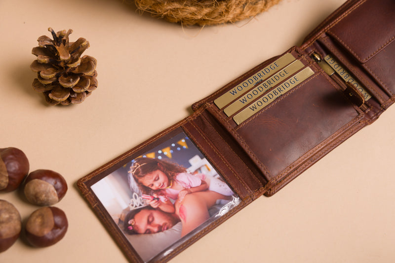 Personalised Engraved Mens Bifold Brown Leather Wallet