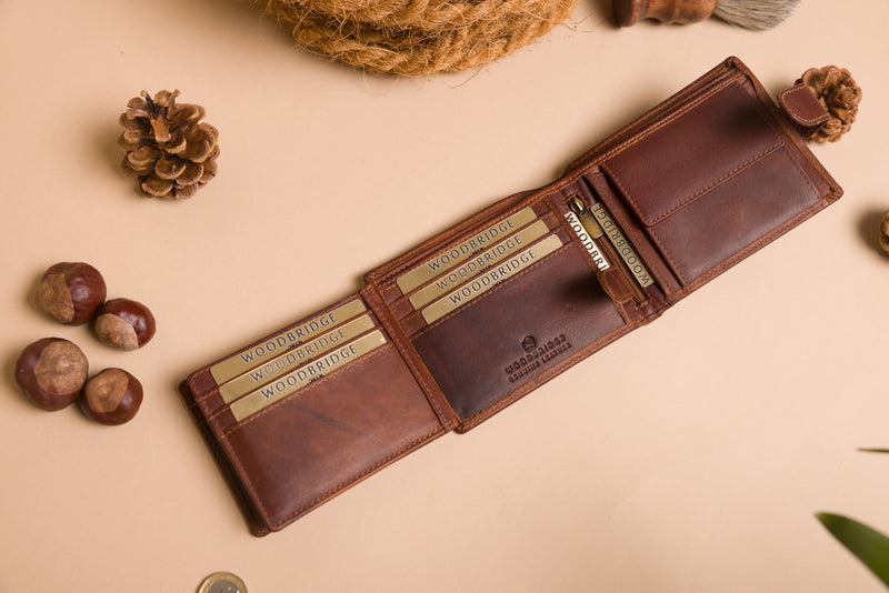 Personalised Engraved Mens Bifold Brown Leather Wallet