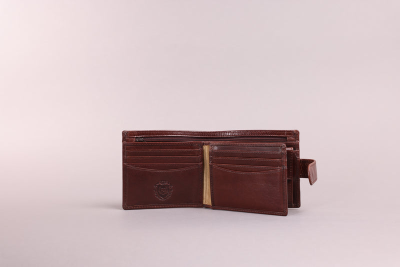 Personalised Engraved Dark Brown Bifold Leather Wallet With Coin Pocket & Credit Card Slots