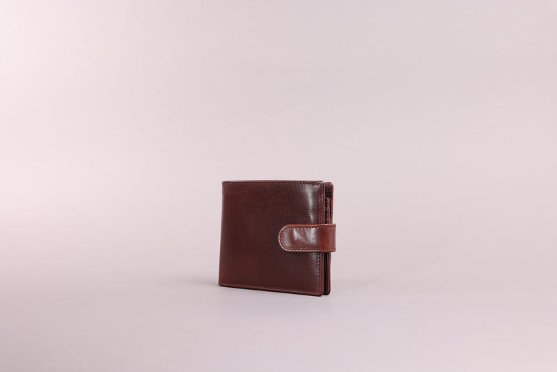 Personalised Engraved Dark Brown Bifold Leather Wallet With Coin Pocket & Credit Card Slots