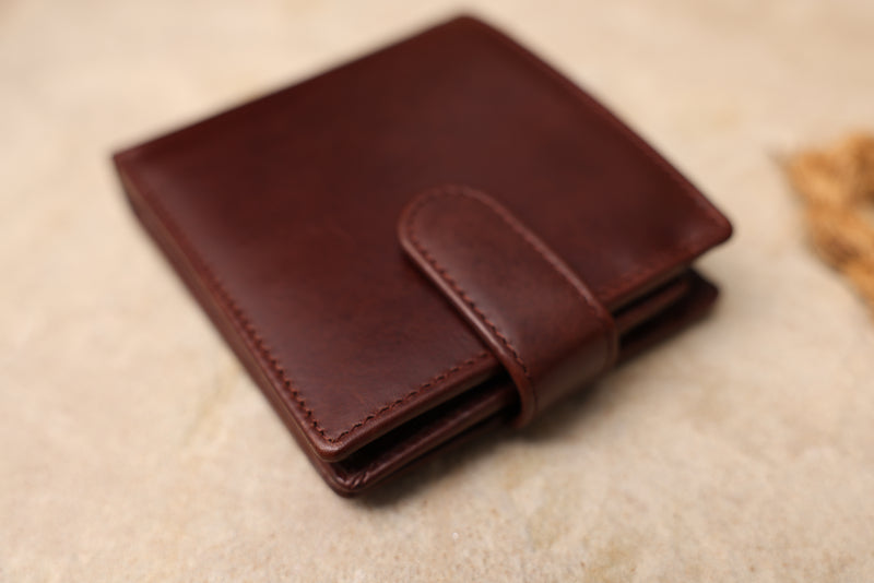 Personalised Engraved Dark Brown Bifold Leather Wallet With Coin Pocket & Credit Card Slots