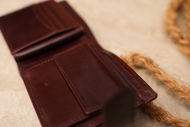 Personalised Engraved Dark Brown Bifold Leather Wallet With Coin Pocket & Credit Card Slots