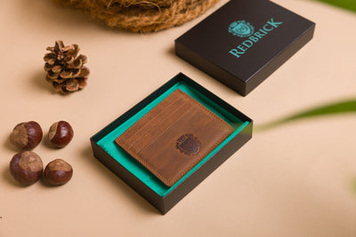 "Gift box with personalised cognac leather wallet"
