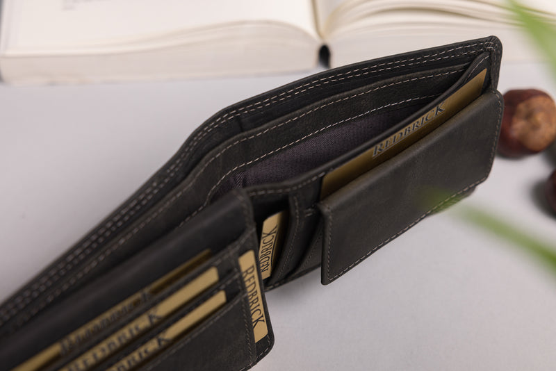 Personalised Engraved Bifold Black Hunter Leather Wallet With Coin Pocket