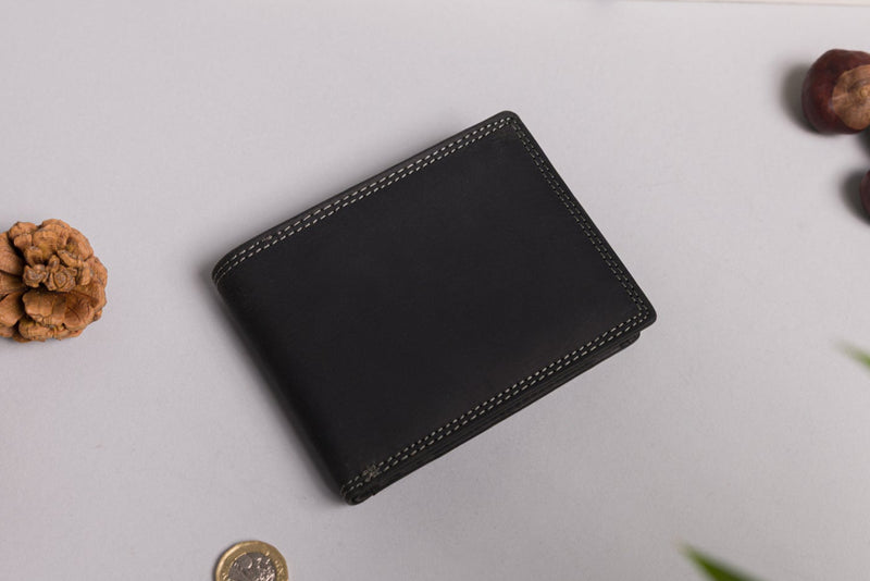 Personalised Engraved Bifold Black Hunter Leather Wallet With Coin Pocket