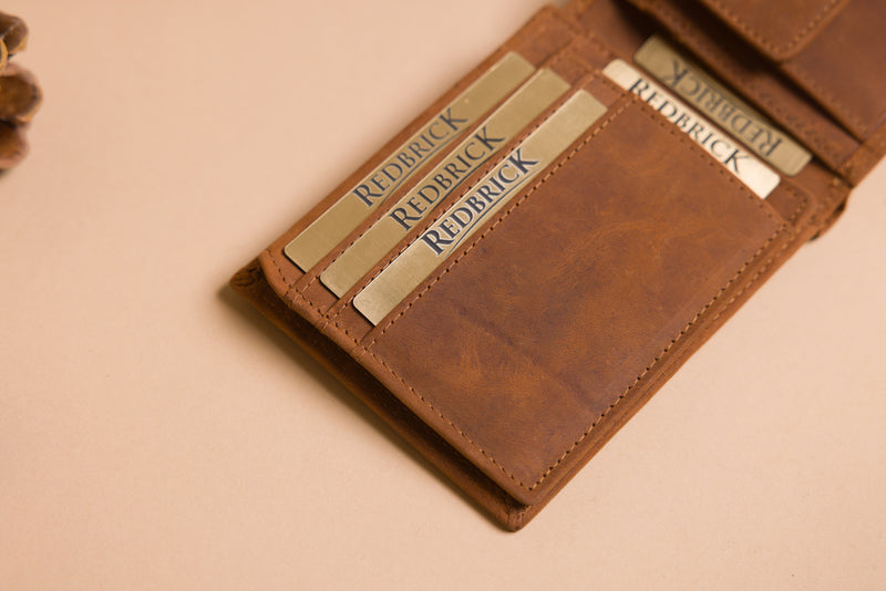 Personalised Cognac Leather Wallet – Bifold with Coin Pocket & RFID