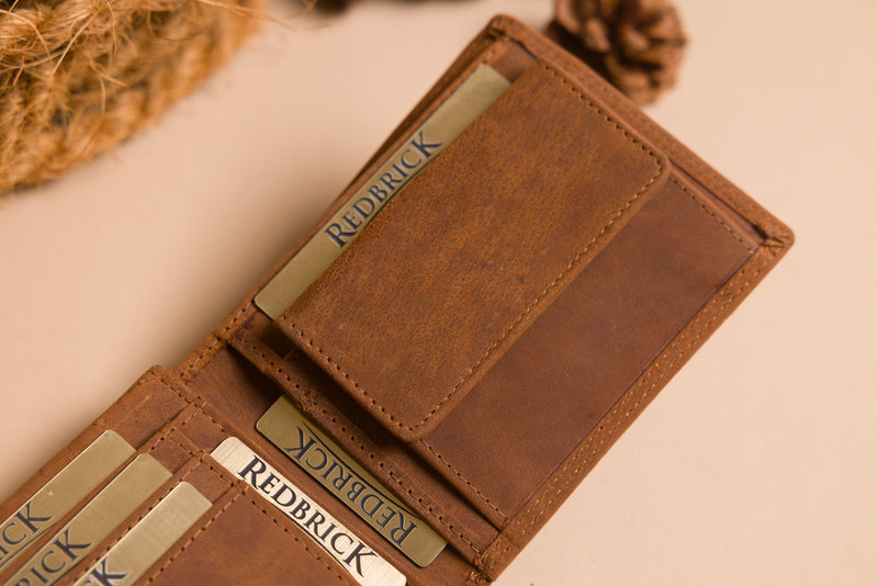 Personalised Cognac Leather Wallet – Bifold with Coin Pocket & RFID