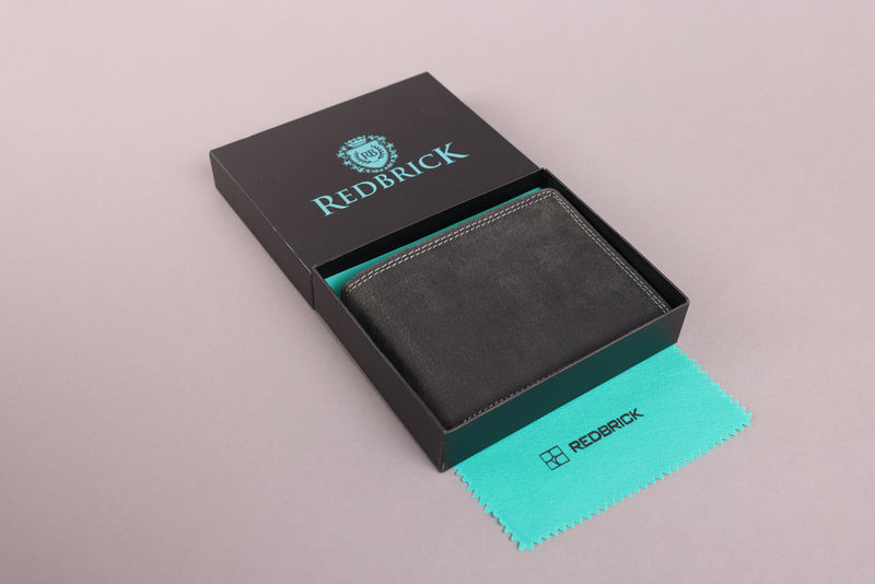 Personalised Engraved Bifold Black Hunter Leather Wallet With Coin Pocket
