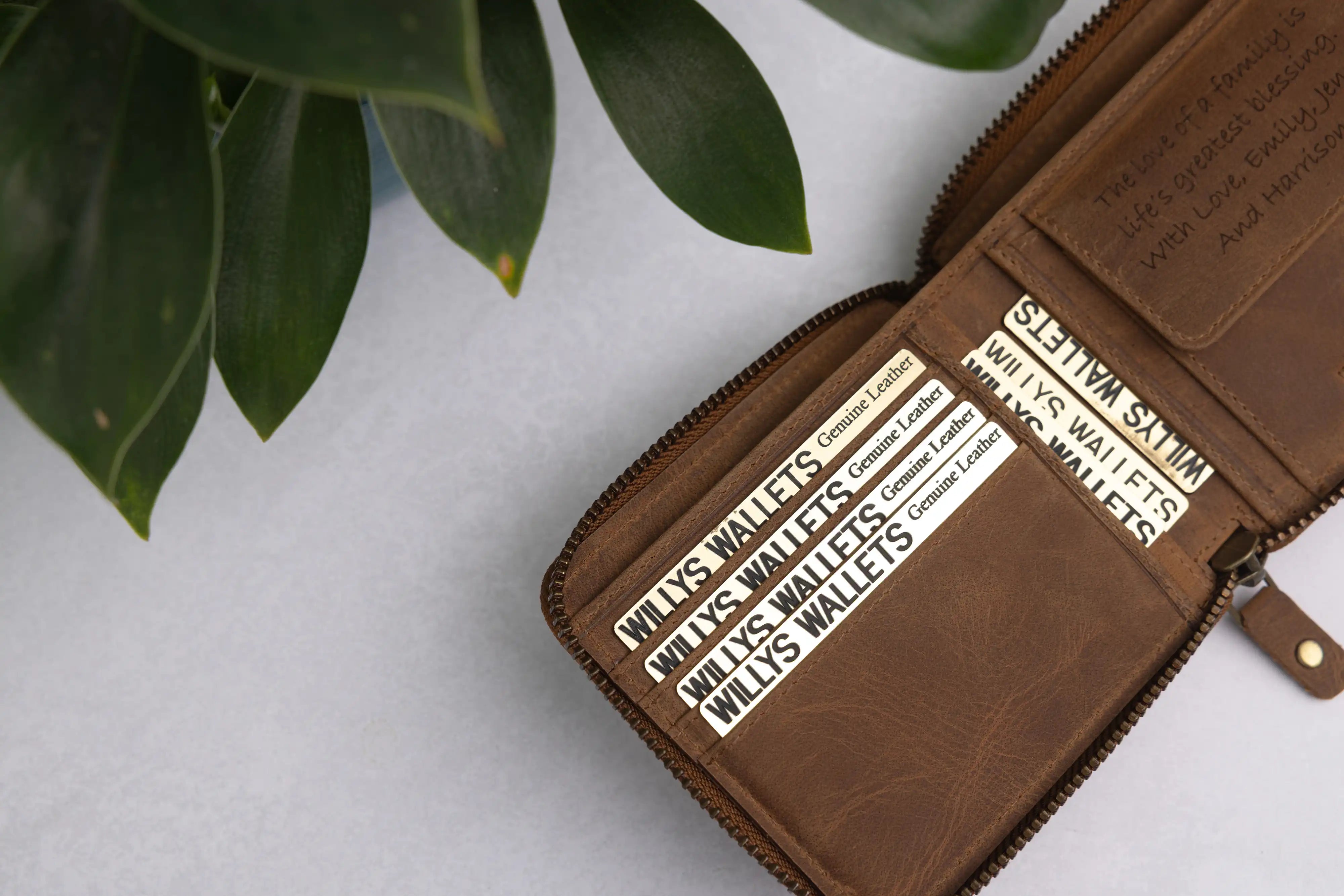Personalised Rustic Brown Leather Wallet – Bifold Zip-Around RFID Wallet