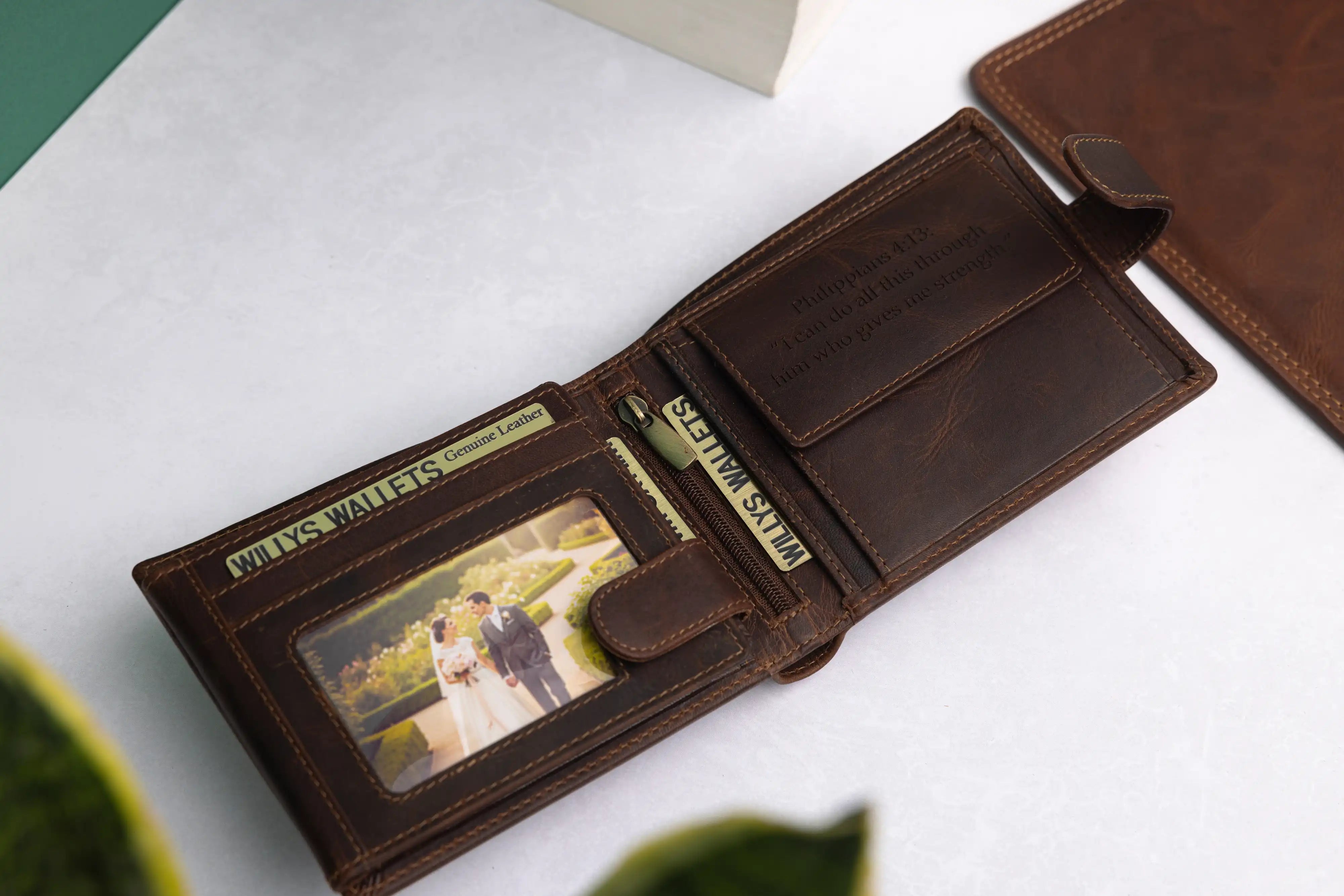 Personalised High-Capacity Brown Hunter Leather Wallet – Bifold RFID Wallet for Men