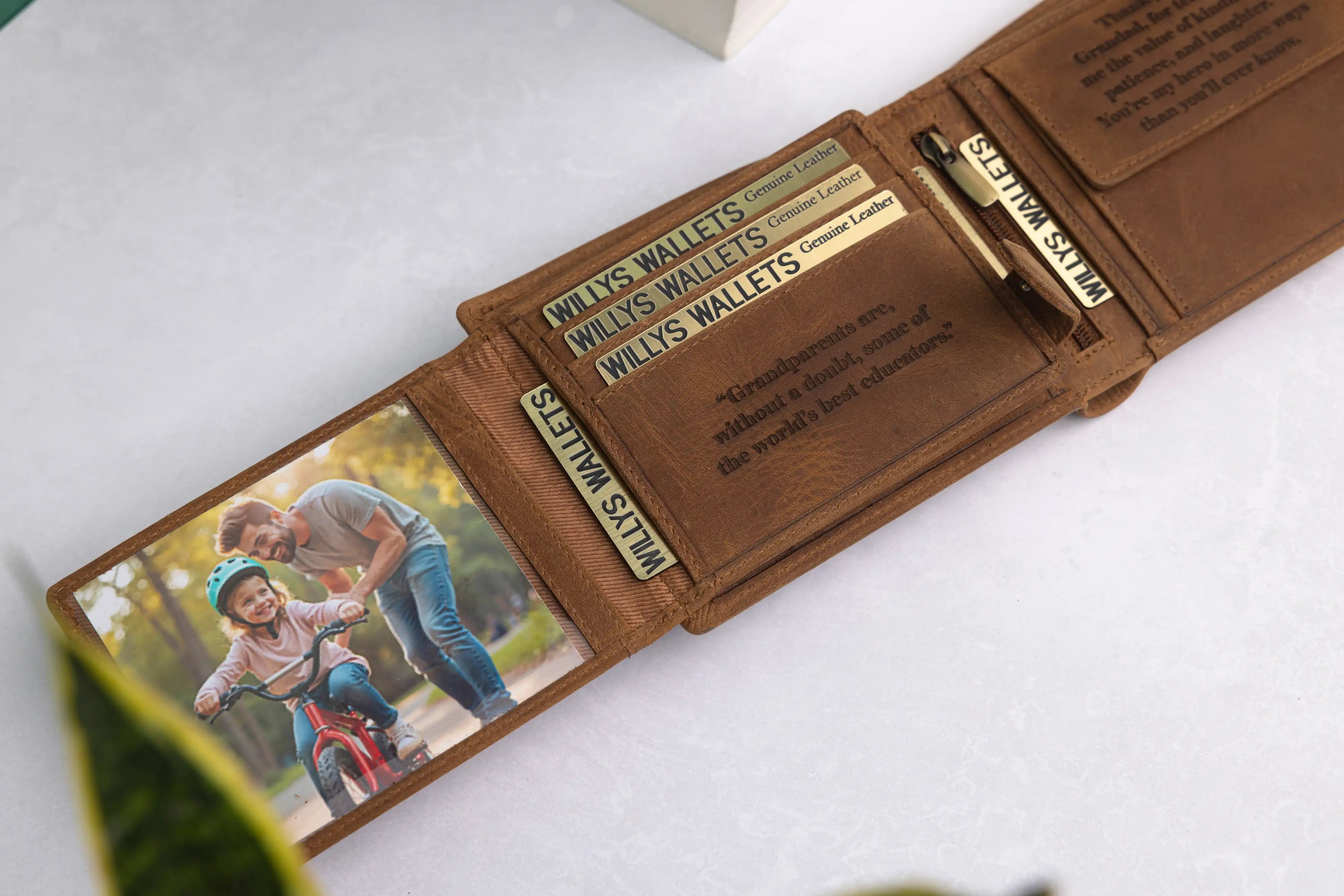 Personalised High-Capacity Rustic Brown Hunter Leather Wallet – Bifold RFID Wallet for Men