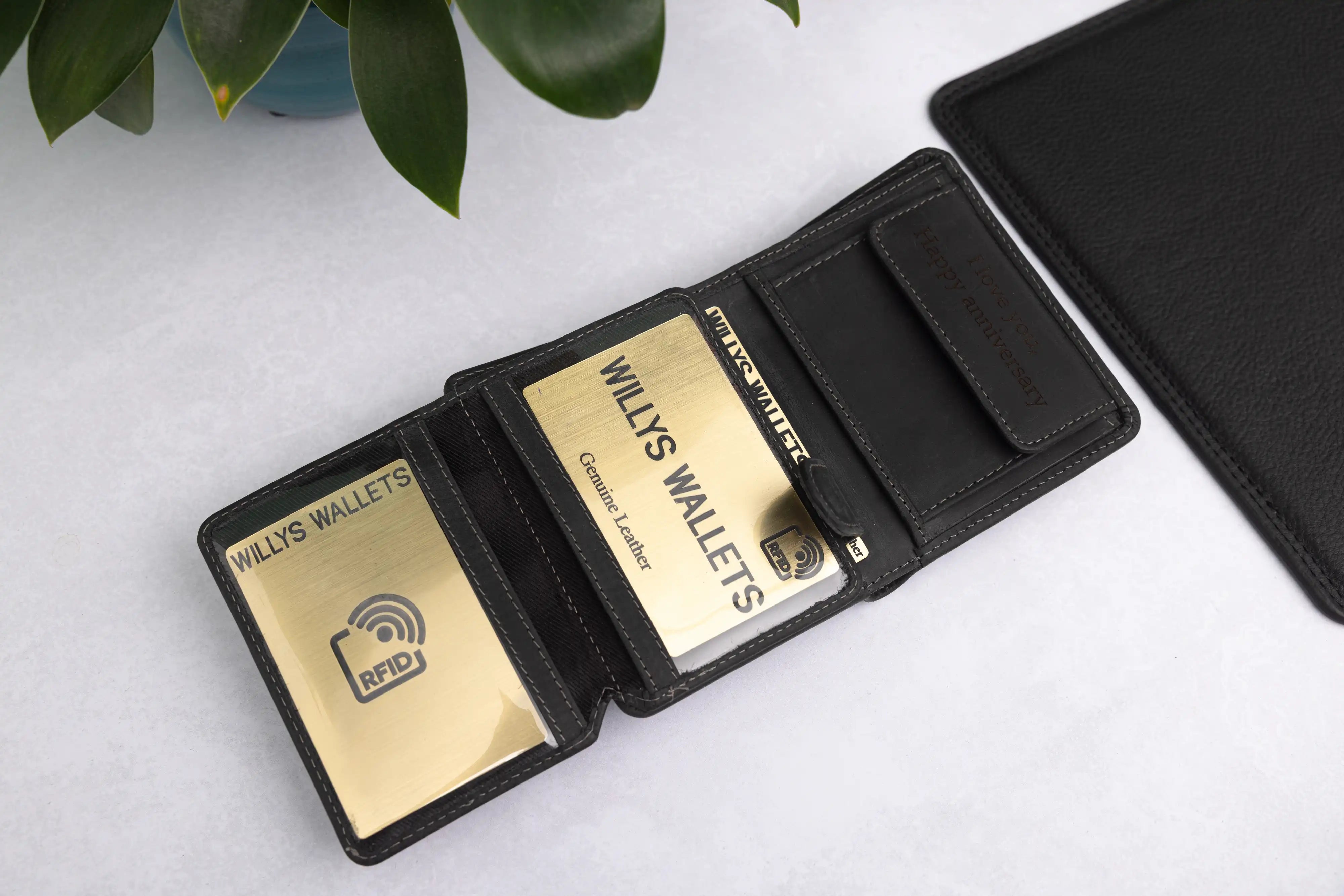 Personalised Black Hunter Leather Wallet – Trifold RFID Wallet for Men