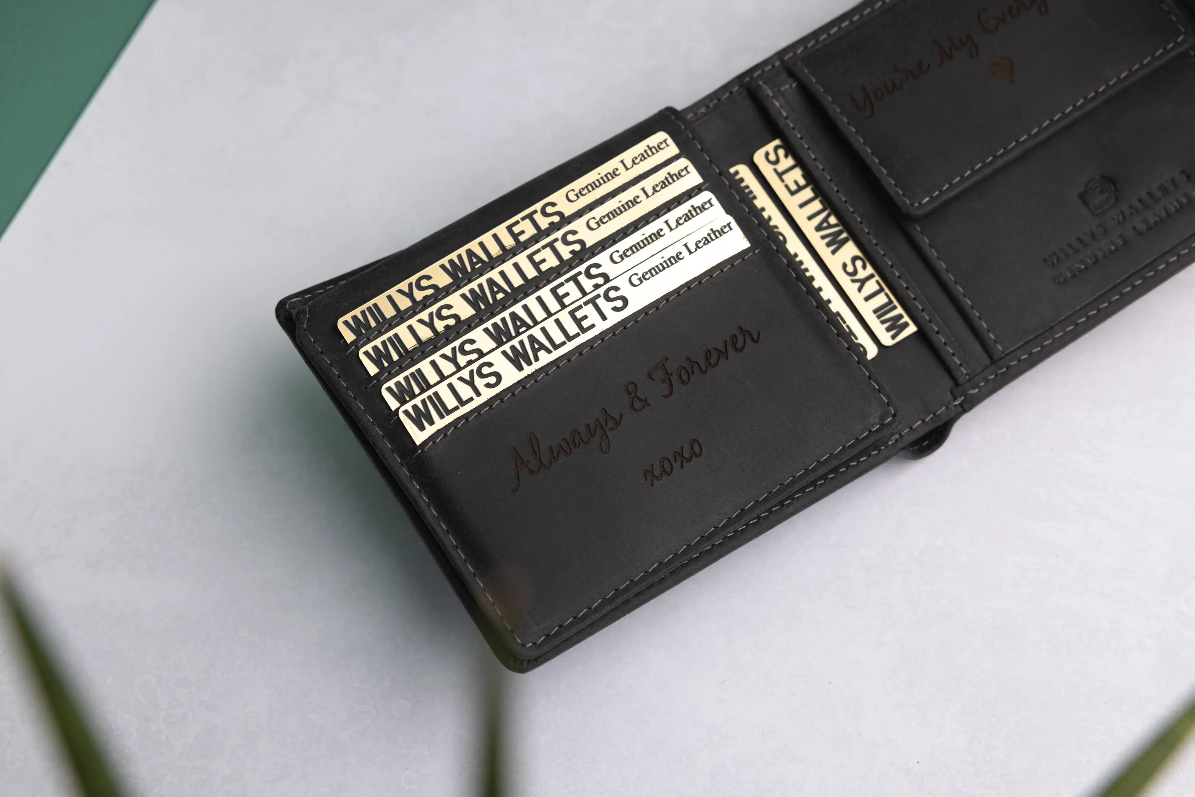 Personalised Black Hunter Leather Wallet – Bifold with Coin Pocket & RFID Protection