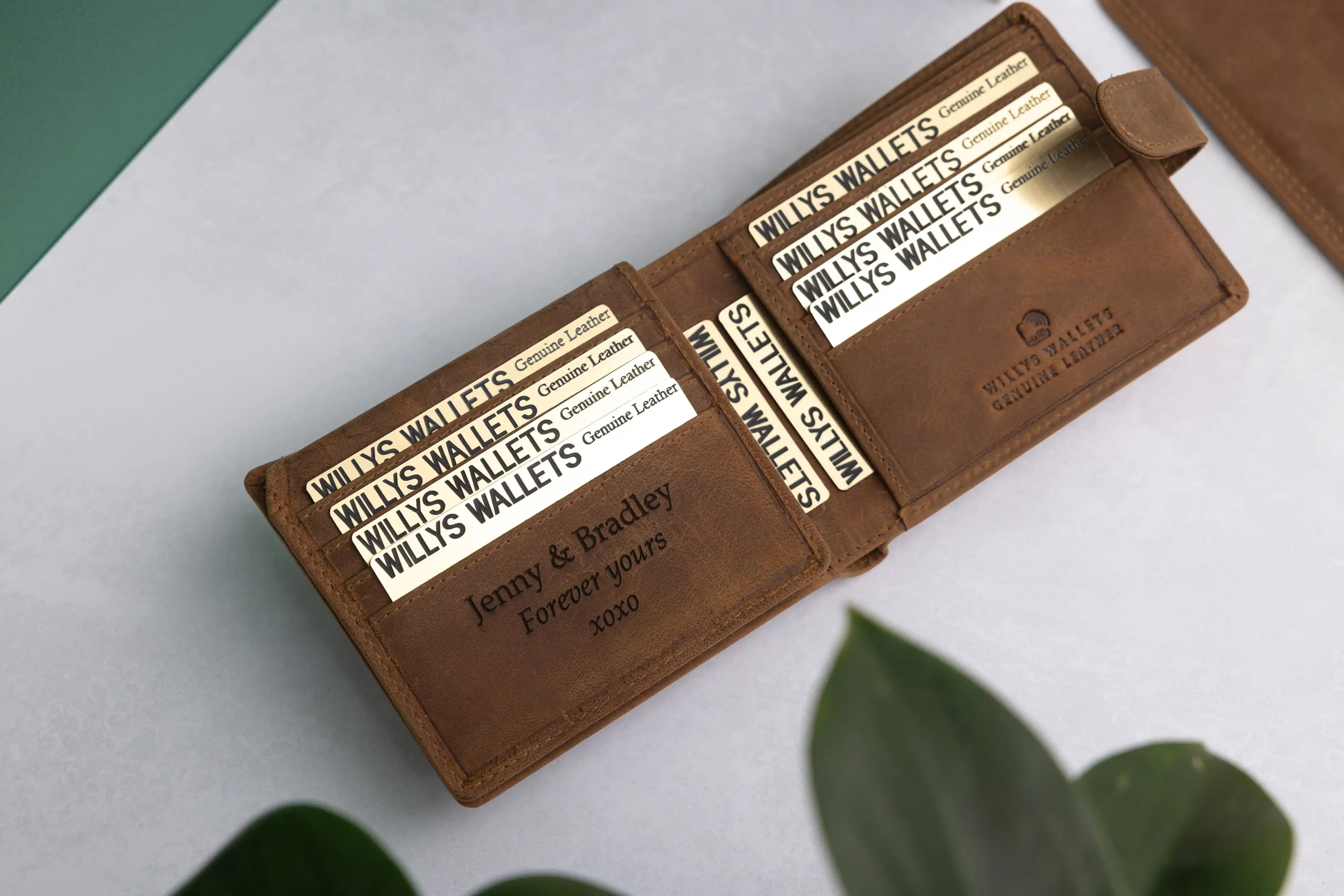 Personalised Rustic Brown Leather Wallet – Bifold with Card Holder Slots & RFID Protection